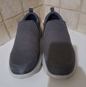 Skechers Go Walk Gray Charcoal Slip-on Casual Shoes size 9